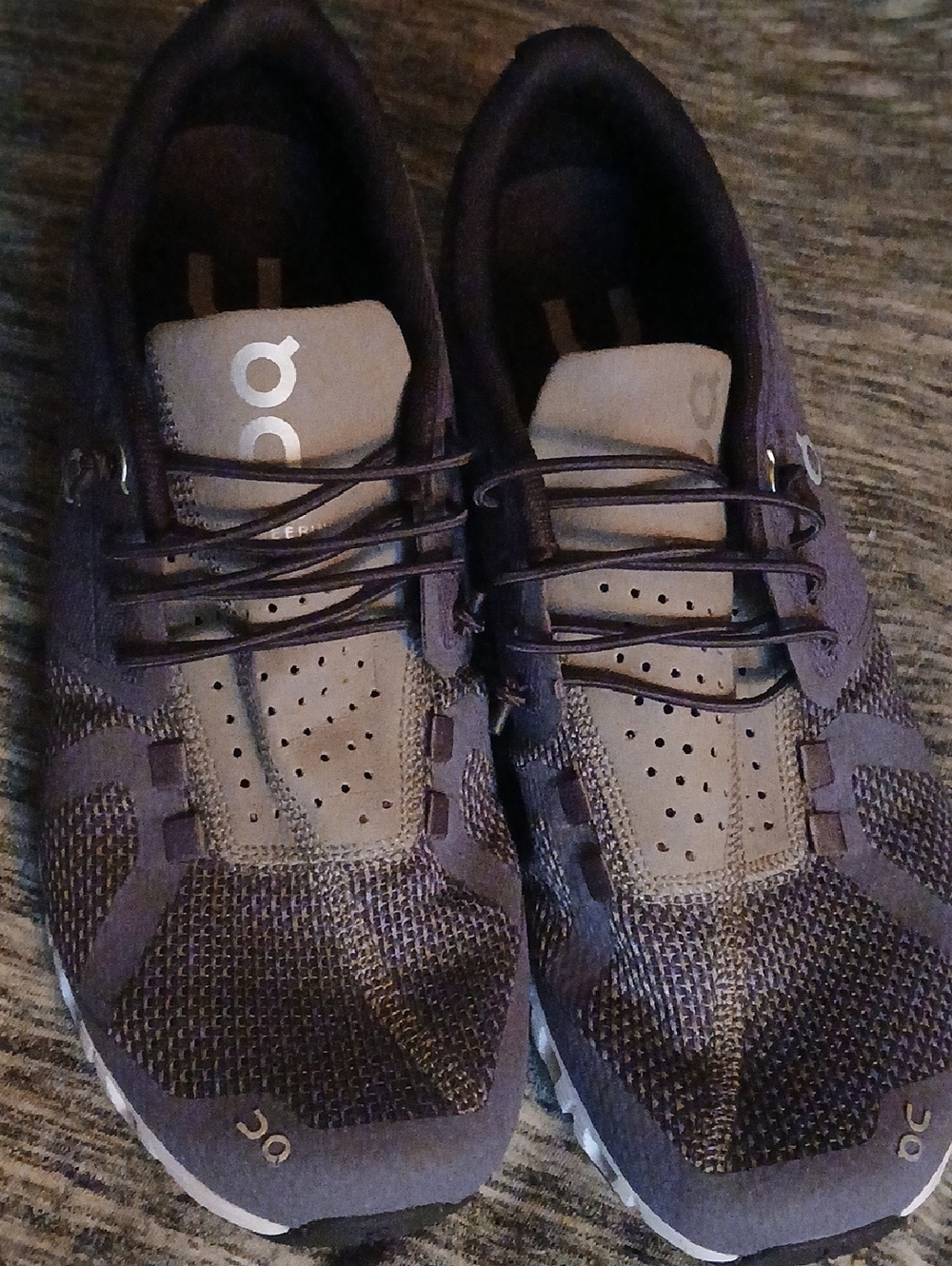 On Running Men’s Athletic Shoes in Dark Purple, Sz.9W